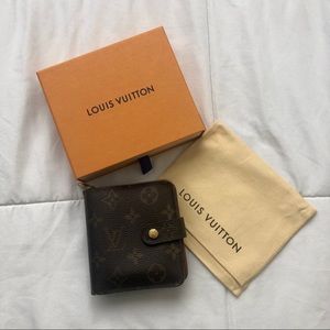 Louis Vuitton Compact Zippy Wallet
